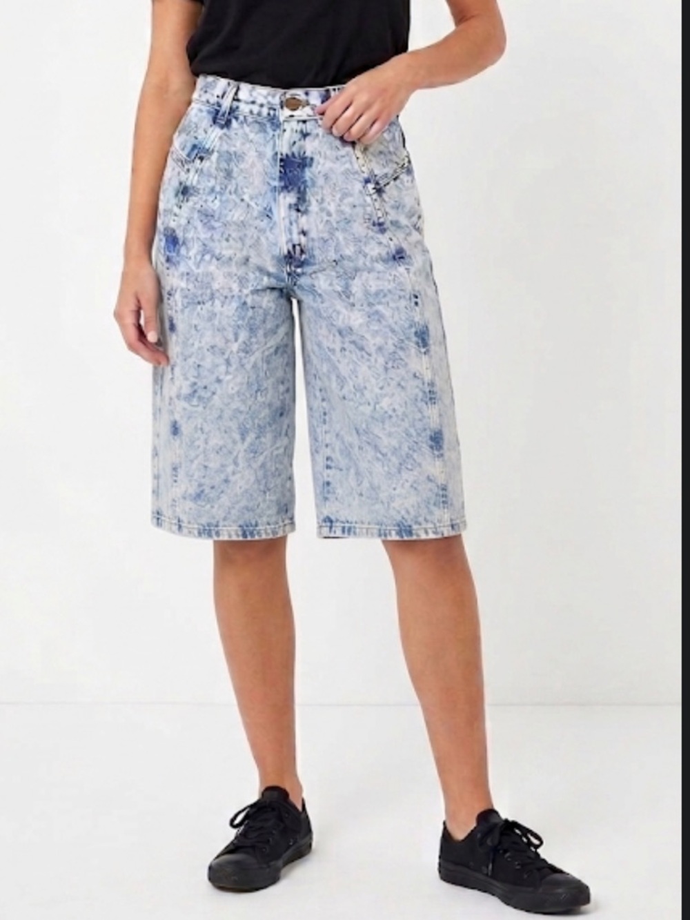 Chic 1990s Vintage Acid Wash Pedal Pusher Capris